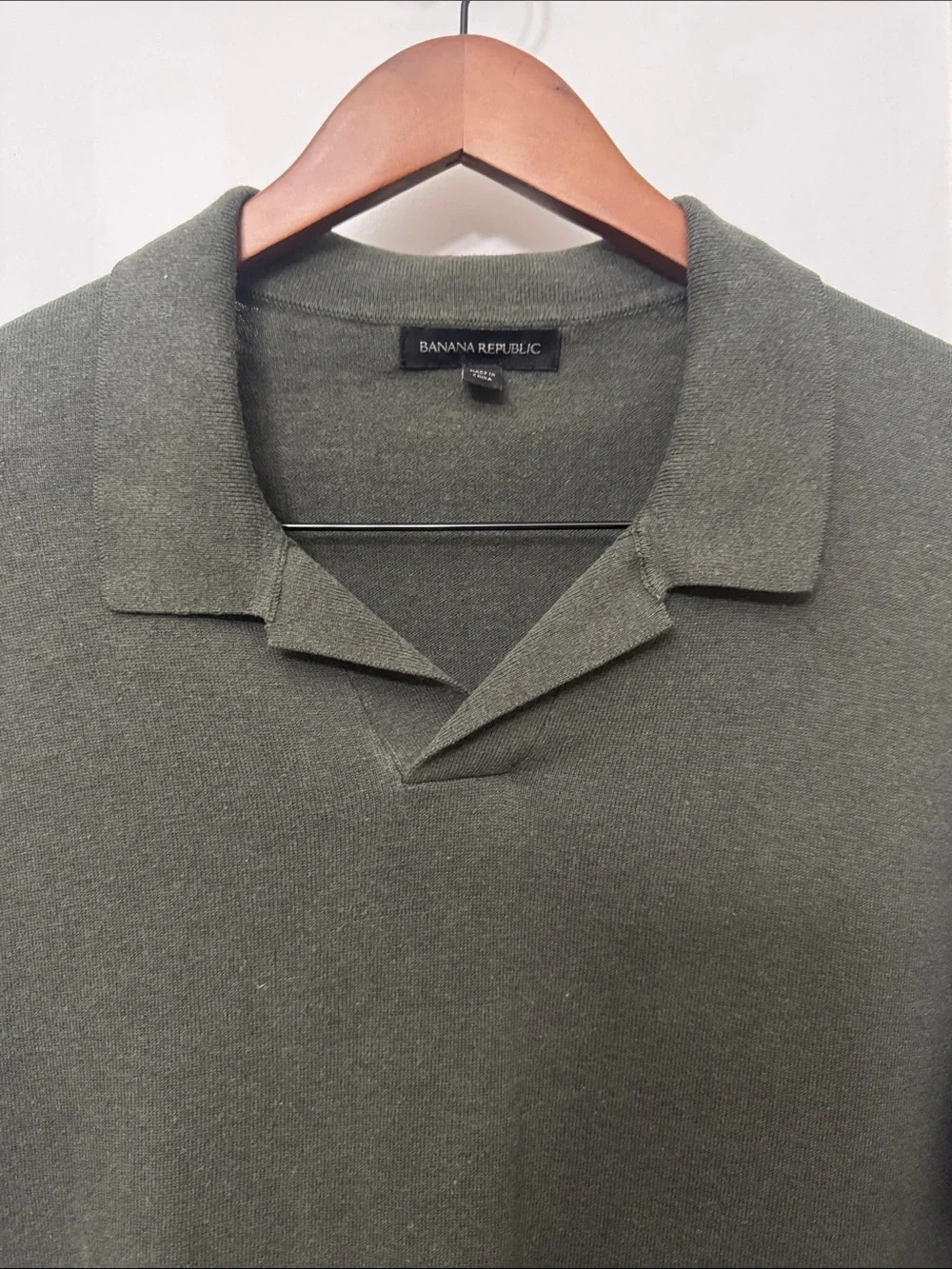 Banana Republic Men's Olive V-Neck Polo Sweater